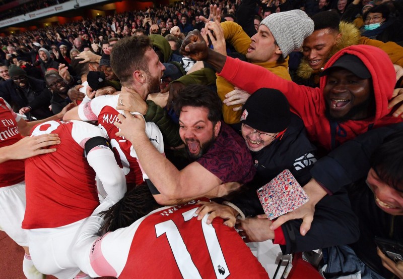 Arsenal Celebrate