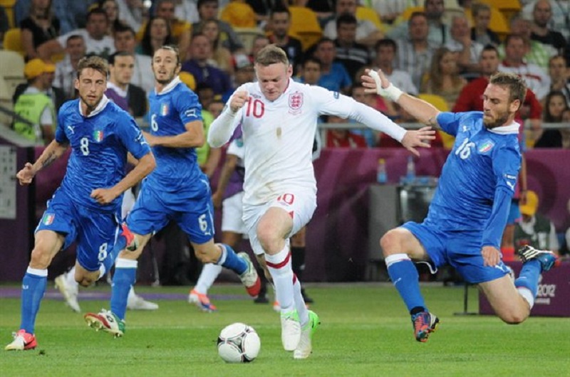 Wayne Rooney in action